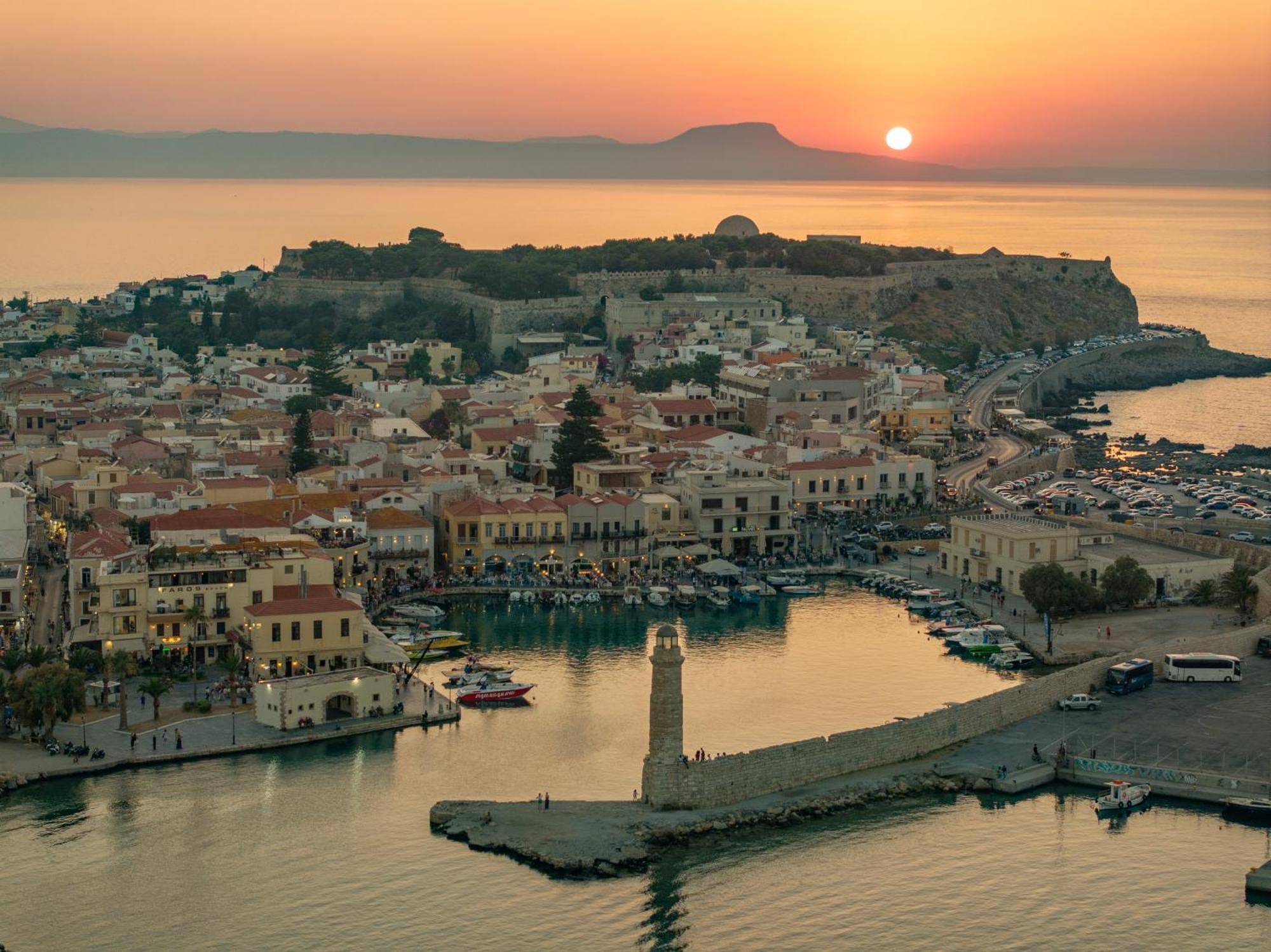 Rettimo Suites, Experience Luxury In The Heart Of Rethymno Exterior foto